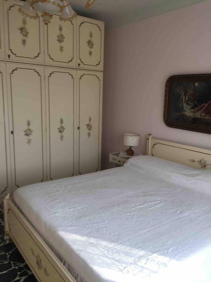Ferienwohnung A Due Passi Dal Mare Vallecrosia Exterior foto